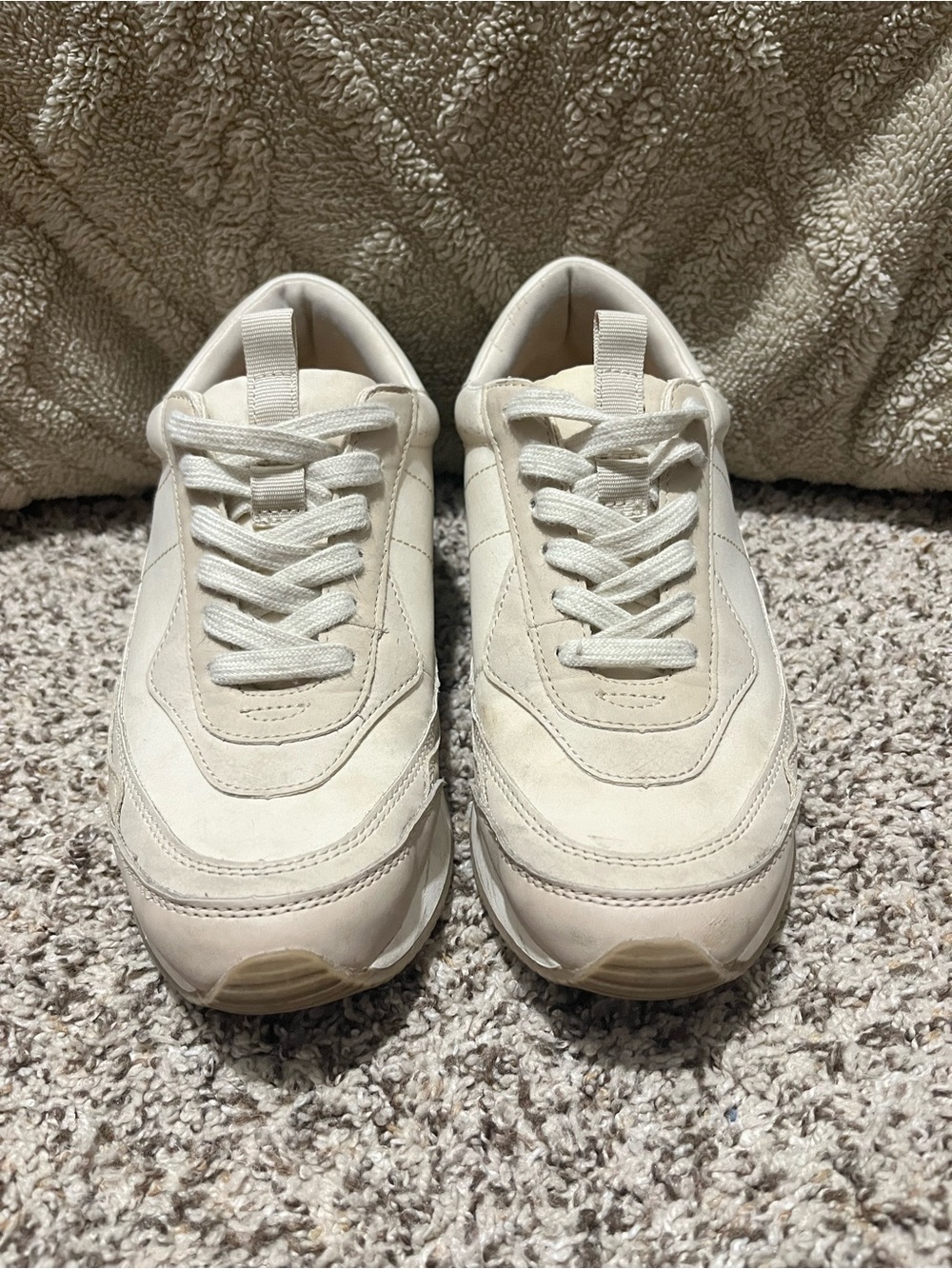 Universal Thread Courtney Sneakers Light Beige Women’s Size 8